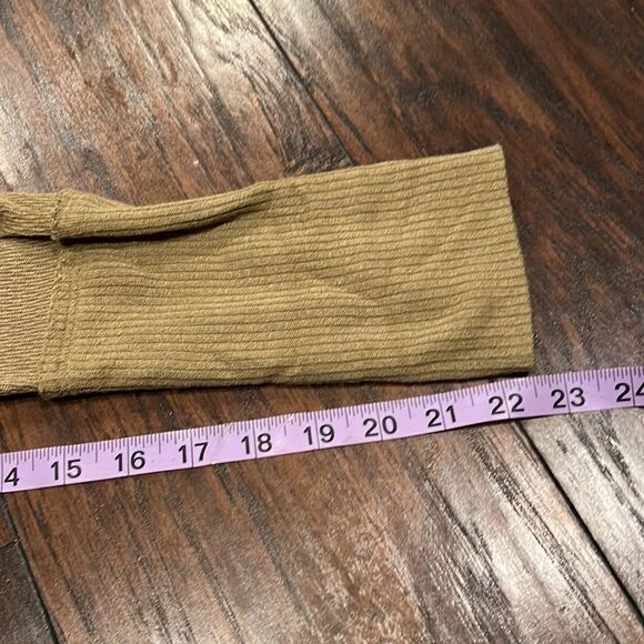 Free People
Snowy Thermal size L in EUC - Picture 9 of 10